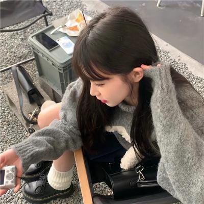 校园实拍：导演之子恋爱脑怒怼网友，网友群嘲